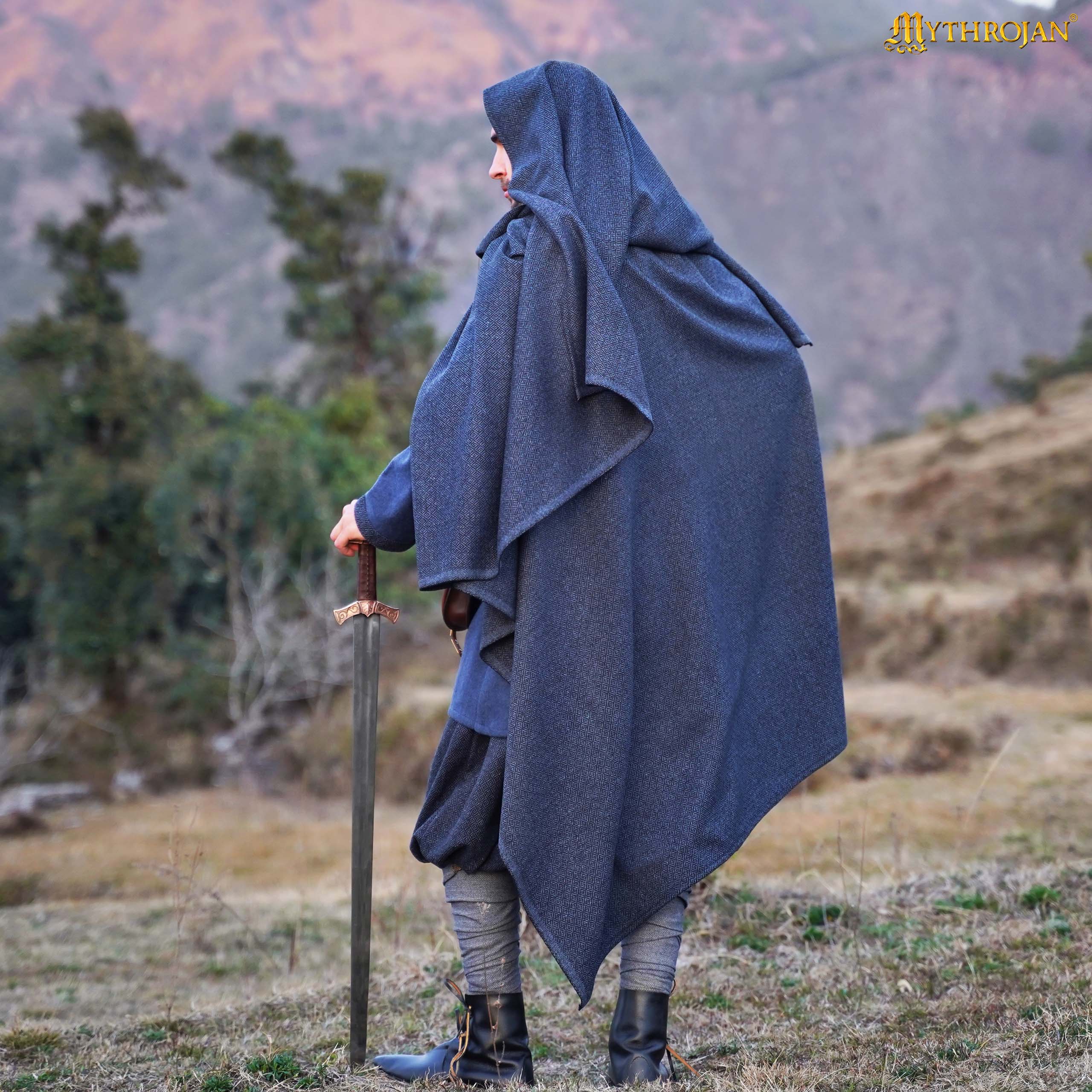 Alaric Viking Cloak: Bold Style and Practical Warmth in Historical Design